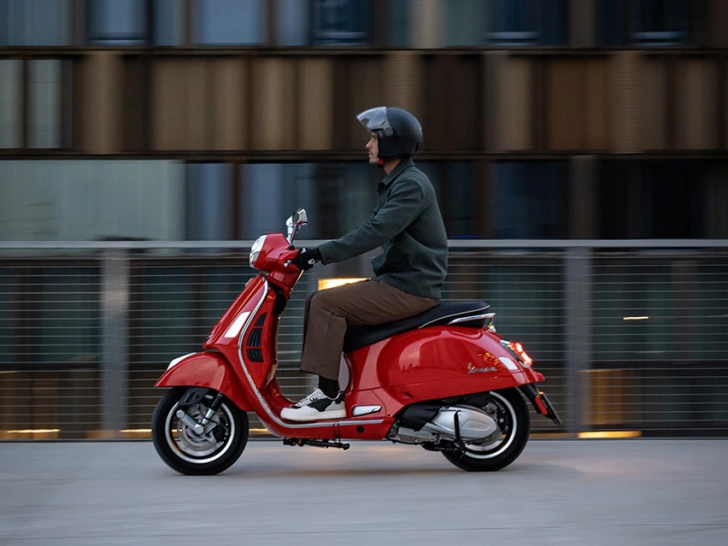 Vespa GTS Super 125 - 