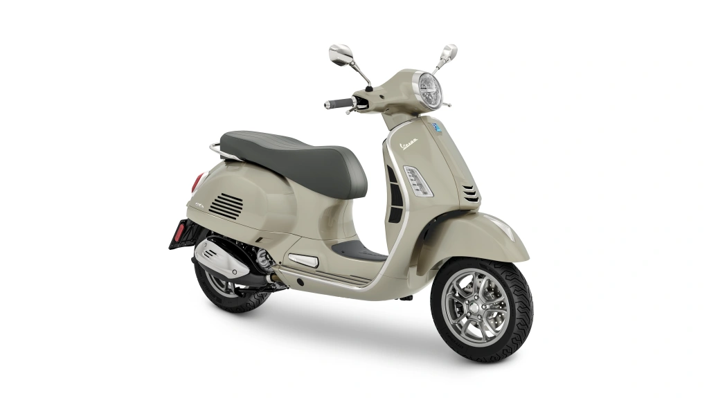 Die Vespa GTS 310 geht mit dem neuen 310-ccm Motor in die Vespa-Saison 2026 und ist Dolce Vita pur auf zwei Rädern!