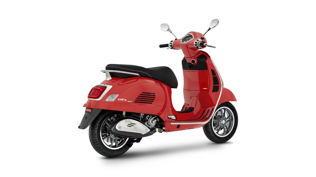 Die Vespa GTS Super 310 geht mit dem neuen 310-ccm Motor in die Vespa-Saison 2026 - 
