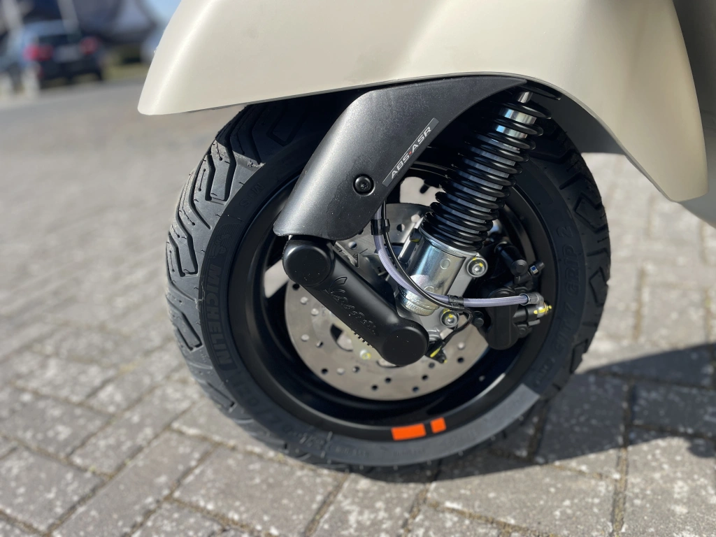 Vespa GTV 310 MY2026 - Auf den Spuren einer Legende und stets als Sieger im Ziel!