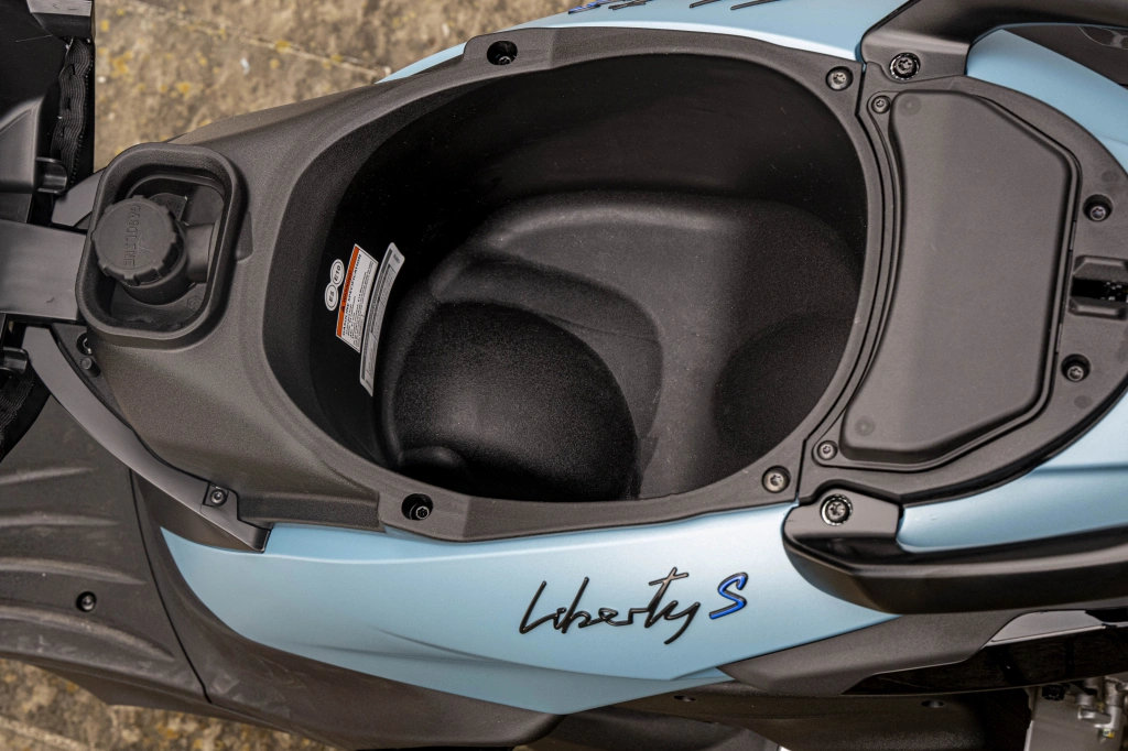 Piaggio Liberty 150 S – easy, chic & modern