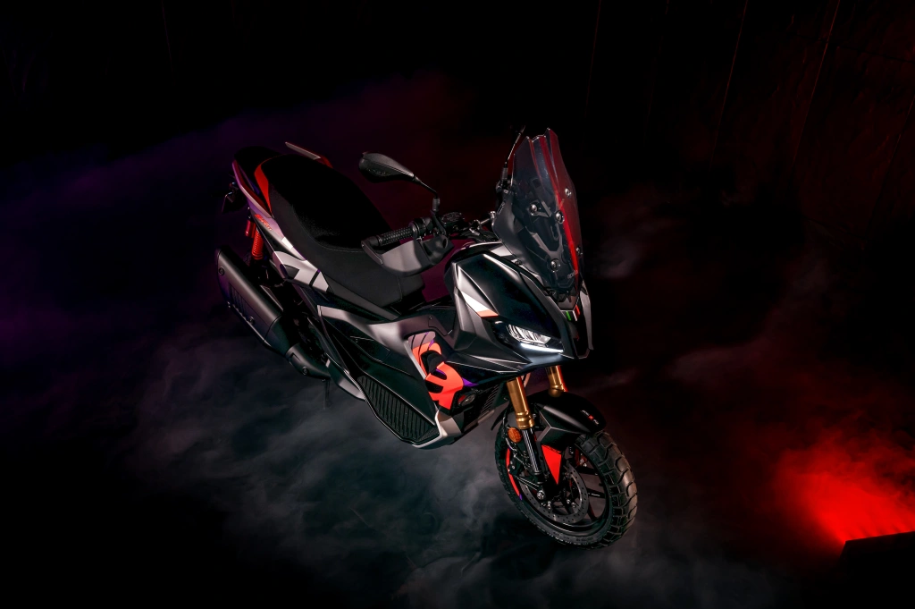 Die Aprilia SR GT 400 Rally Replica ist READY FOR ANYTHING