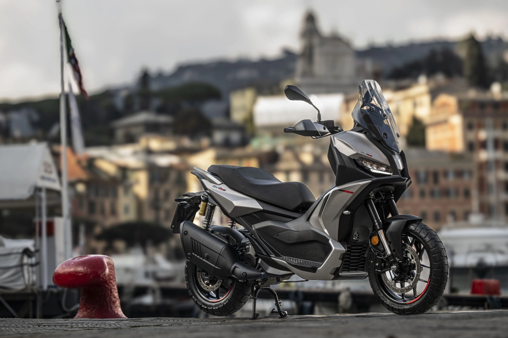 Die Aprilia SR GT 400 ist READY FOR ANYTHING
