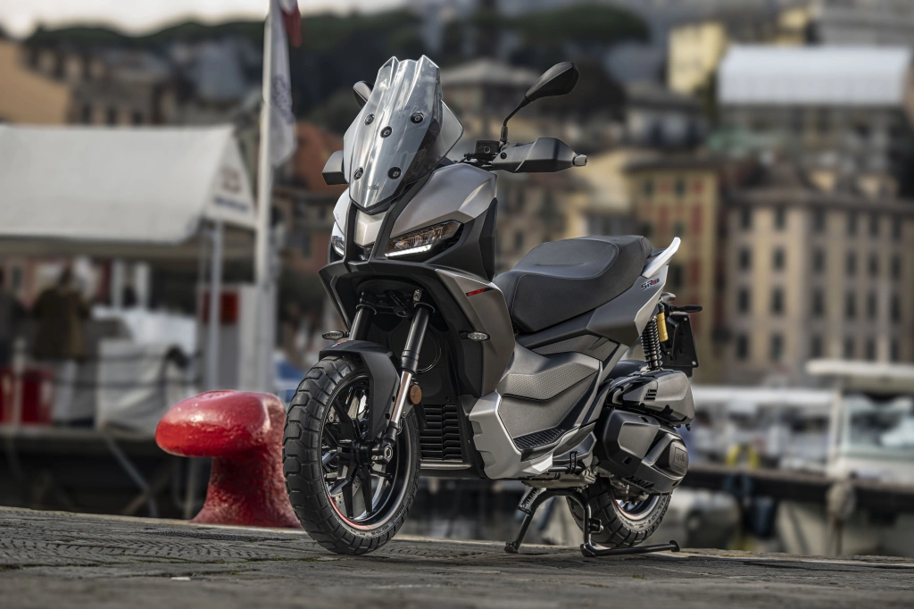 Die Aprilia SR GT 400 ist READY FOR ANYTHING