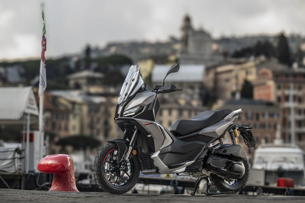 Die Aprilia SR GT 400 ist READY FOR ANYTHING