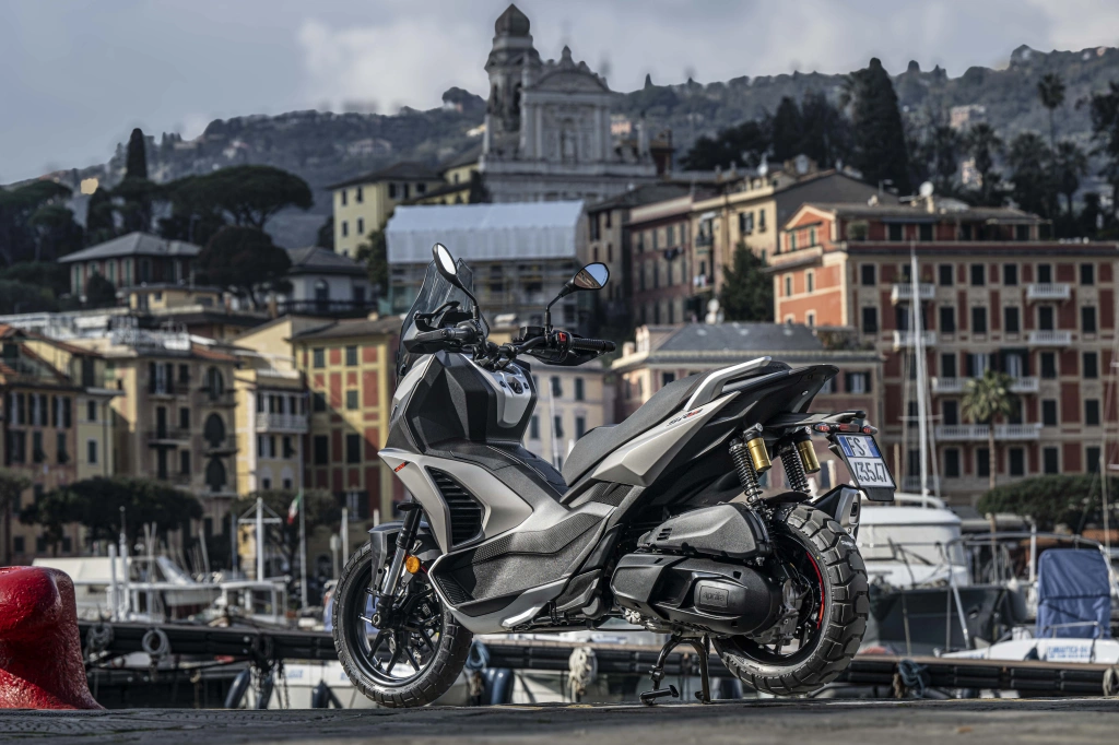 Die Aprilia SR GT 400 ist READY FOR ANYTHING