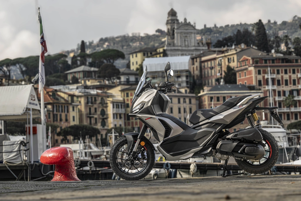 Die Aprilia SR GT 400 ist READY FOR ANYTHING