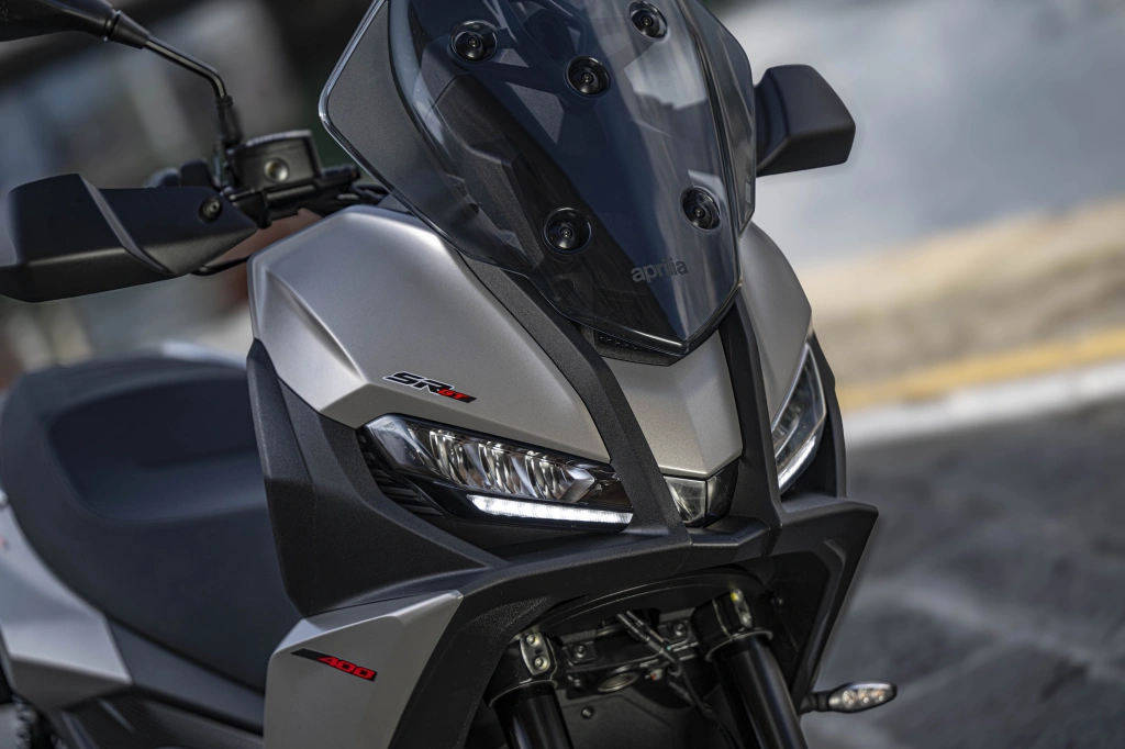 Die Aprilia SR GT 400 ist READY FOR ANYTHING
