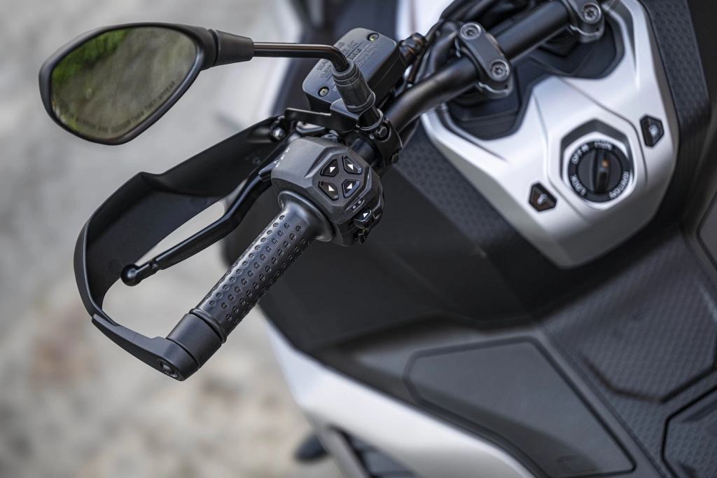 Die Aprilia SR GT 400 ist READY FOR ANYTHING