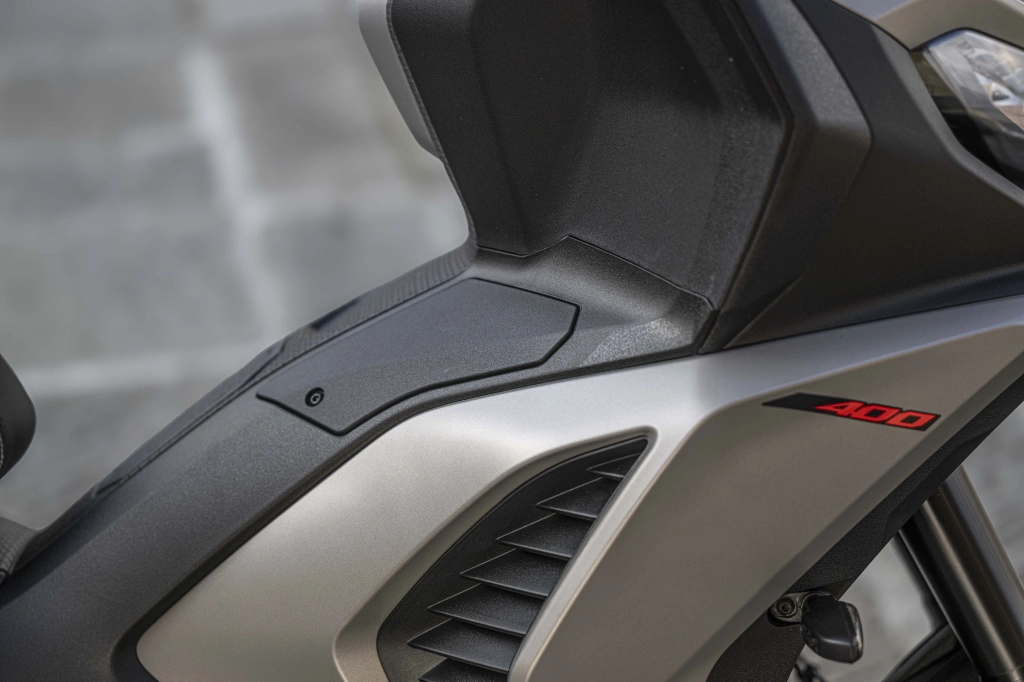 Die Aprilia SR GT 400 ist READY FOR ANYTHING