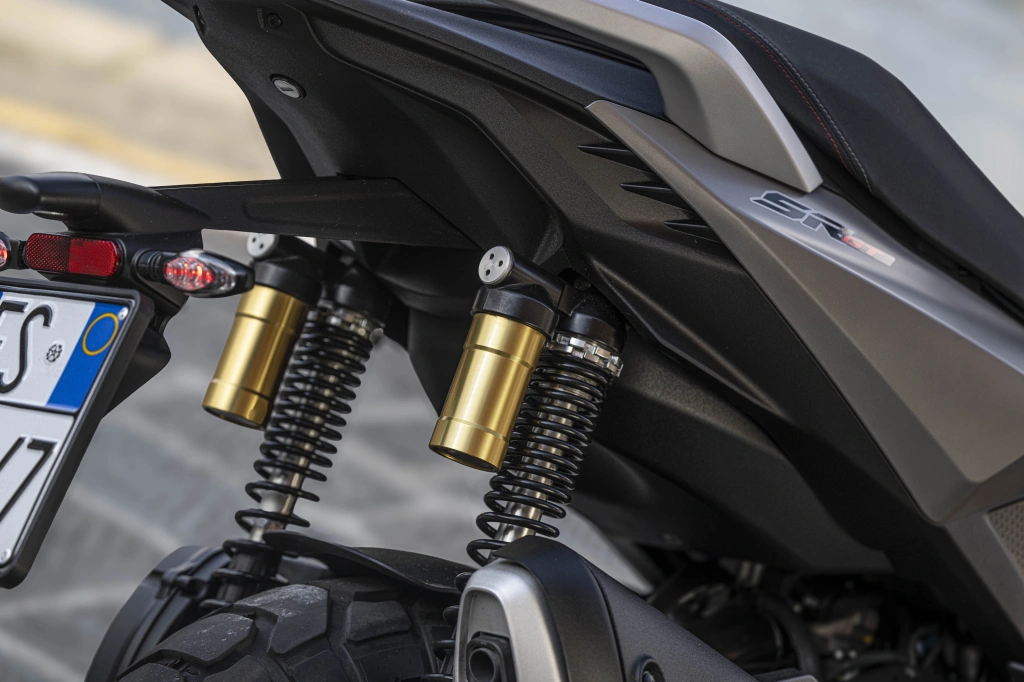 Die Aprilia SR GT 400 ist READY FOR ANYTHING