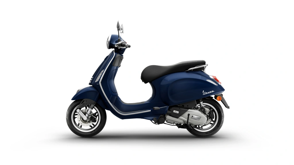Vespa Primavera 125 Blau Energico Seite links