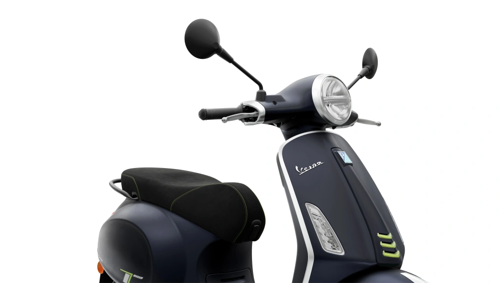 Vespa Primavera Tech 150 Blau Energico Detail Vorne rechts