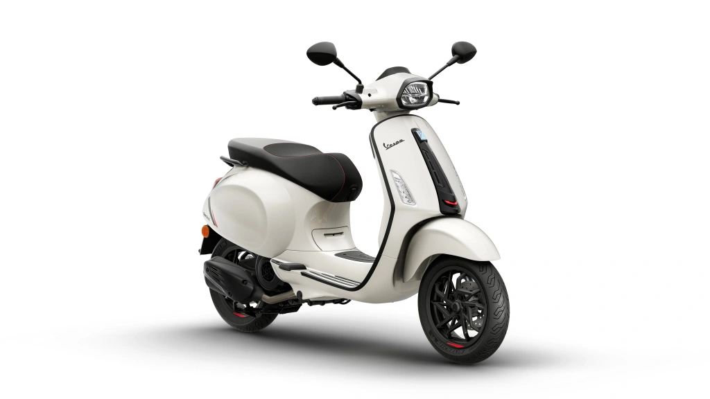 Vespa Sprint S 150 Weiss Innocente Vorne rechts